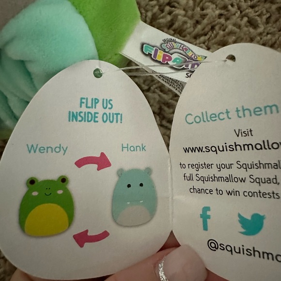 Squishmallow - flips from Hippo to frog - Picture 3 of 4